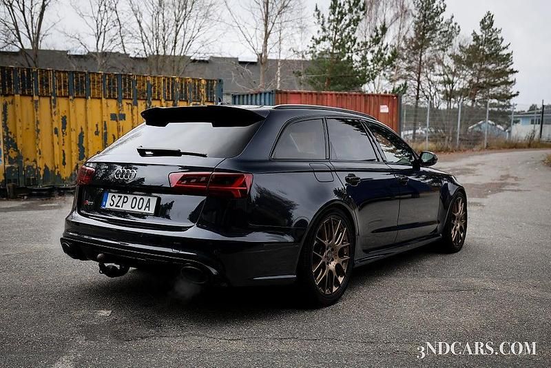 Begagnad Audi RS6 560 HK (411 kW) 2018 Blå Kombi