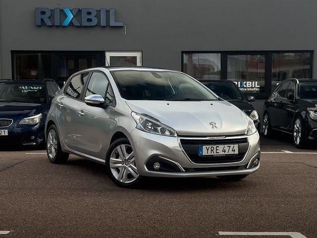 Begagnad 2018 Peugeot 208 Halvkombi | 114 900 kr (Marknadspris) - Bild 1/4
