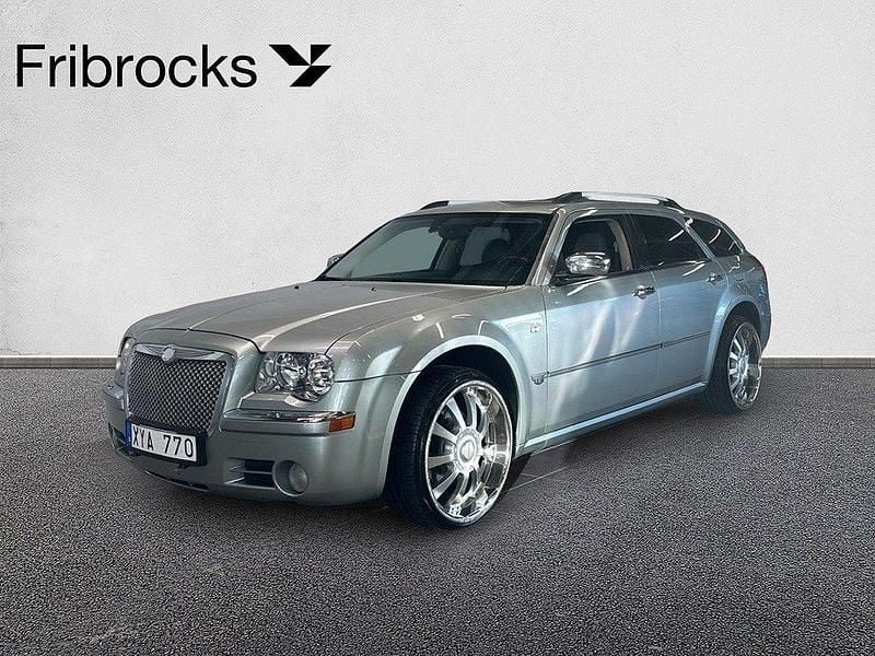 Ljusgrön Begagnad 2005 Chrysler 300C Touring Kombi | 74 800 kr (Lite dyr) - Bild 1/4