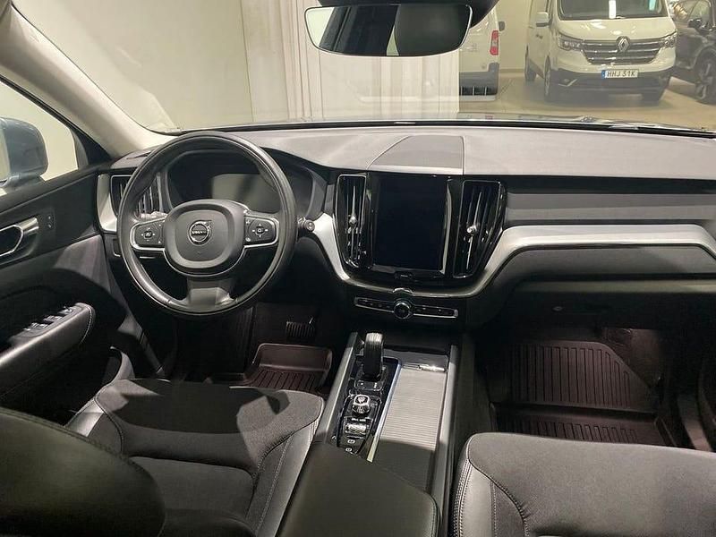Begagnad Volvo XC60 Momentum 397 HK (291 kW) 2020 Grå SUV