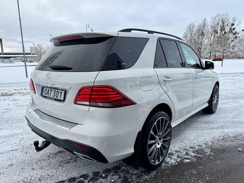 Begagnad Mercedes GLE250 AMG line 204 HK (150 kW) 2016 Vit SUV
