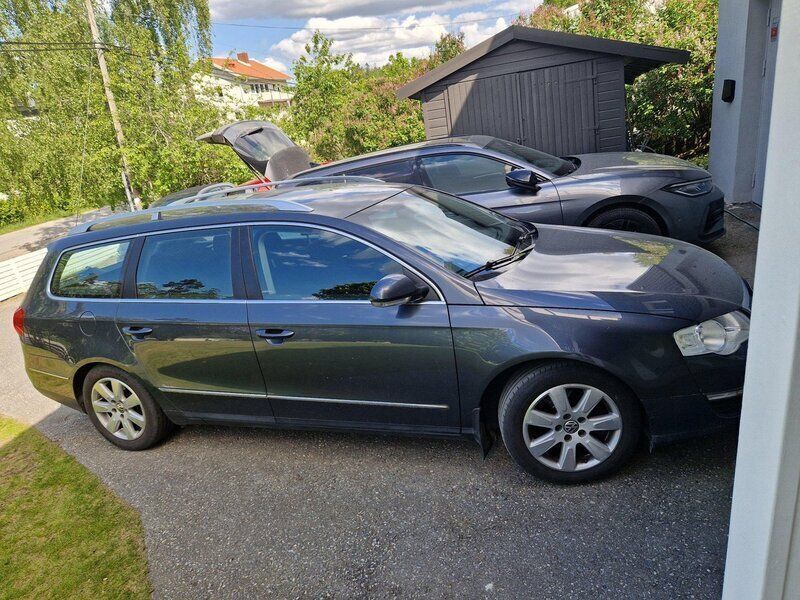 Grå Begagnad 2010 VW Passat Sportline Kombi | 69 000 kr (Dyr) - Bild 1/1