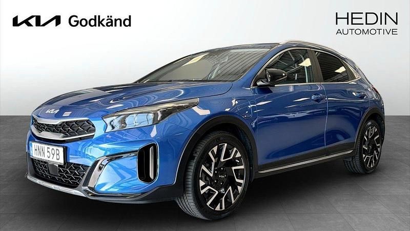 Blå (blue) Begagnad 2023 Kia XCeed Advance SUV | 279 900 kr (Marknadspris) - Bild 1/4