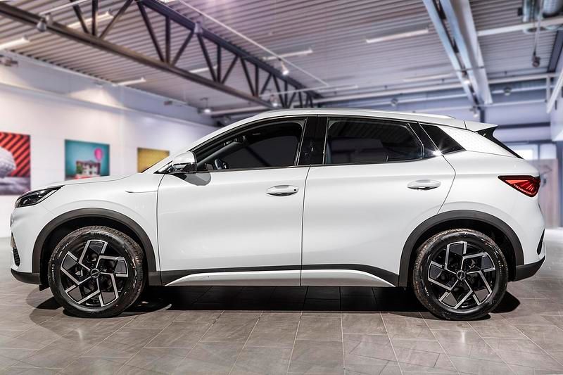 Begagnad BYD Atto 3 Design 150 kW (204 HK) 2022 Vit SUV