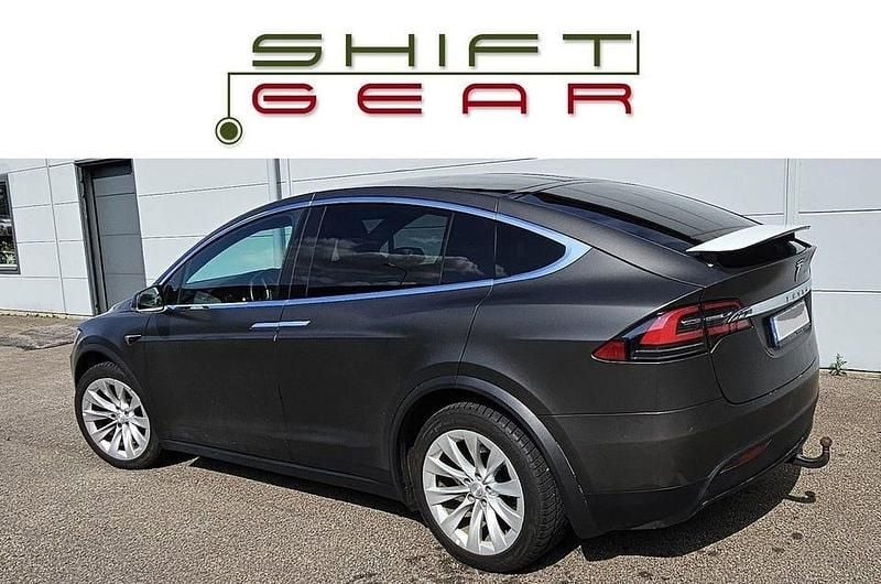 Pearl white multicoat | svart premium interiör Begagnad 2019 Tesla Model X Long Range AWD SUV | 499 000 kr - Bild 1/4