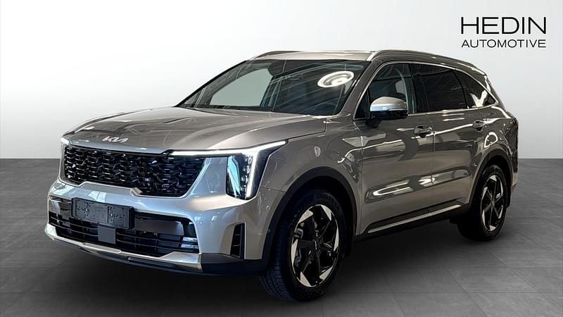 Grå (grey) Ny 2025 Kia Sorento Advance SUV | 593 000 kr - Bild 1/4