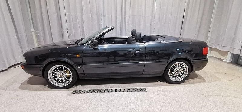 Mörkgrå Begagnad 1997 Audi Cabriolet Cab | 55 000 kr - Bild 1/4