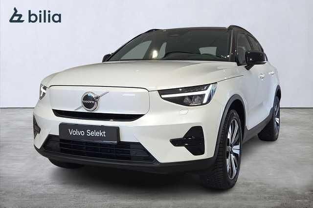 Vit Begagnad 2022 Volvo XC40 Core SUV | 339 000 kr - Bild 1/3
