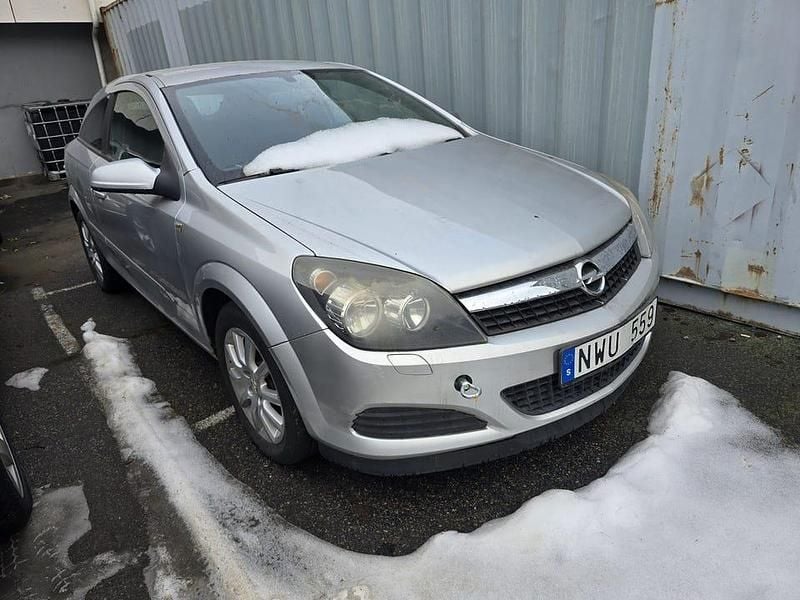 Begagnad Opel Astra GTC 115 HK (84 kW) 2008