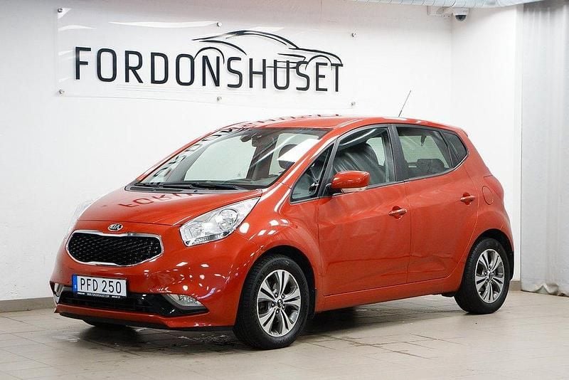 Röd Begagnad 2017 Kia Venga Comfort Halvkombi | 89 500 kr (Marknadspris) - Bild 1/4