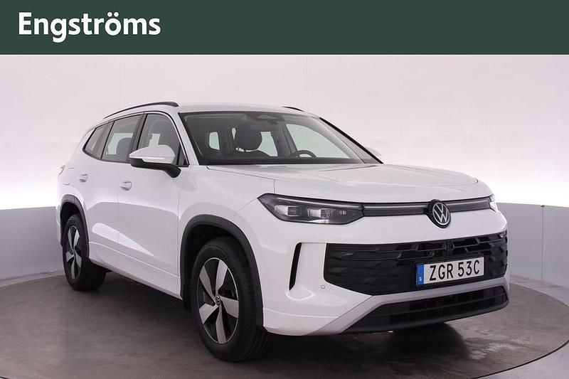 Vit Begagnad 2025 VW Tayron SUV | 489 000 kr (Superpris) - Bild 1/4