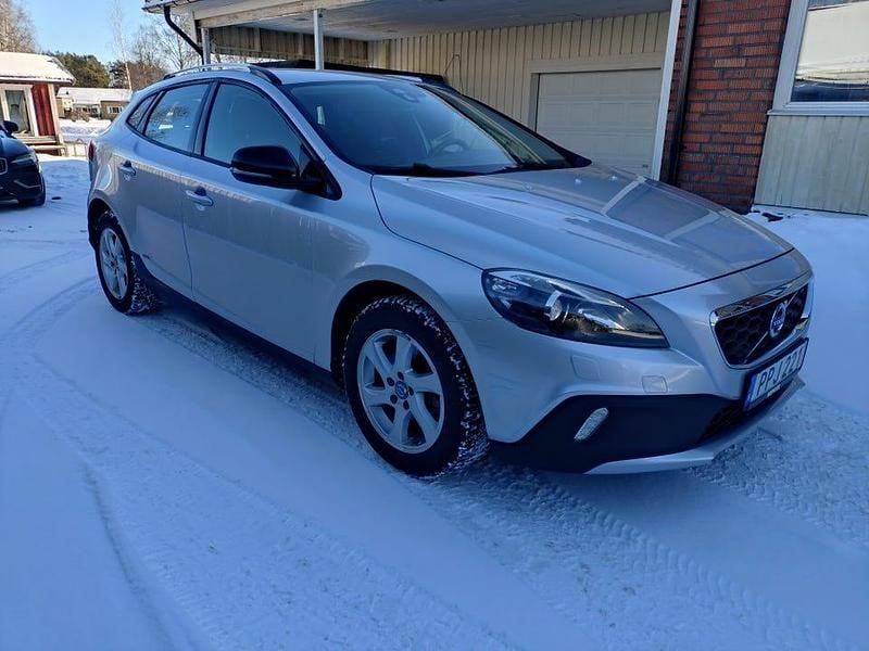 Begagnad Volvo V40 CC 180 HK (132 kW) 2015 Kombi