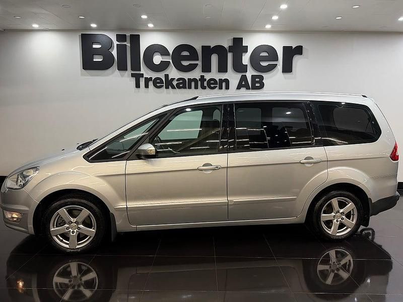 Begagnad Ford Galaxy Trend 145 HK (106 kW) 2010 Grå Minibuss