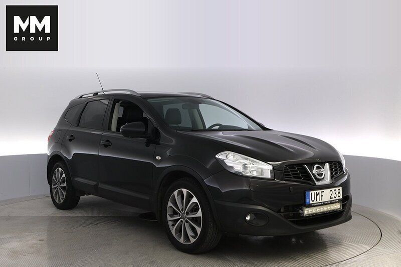 Svart Begagnad 2013 Nissan Qashqai +2 Tekna SUV | 109 900 kr (Dyr) - Bild 1/4