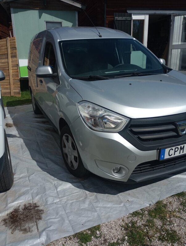 Silver Begagnad 2015 Dacia Dokker Express Van | 50 000 kr (Bra pris) - Bild 1/3