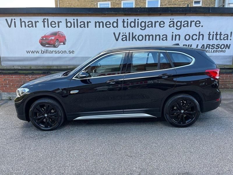 Svart Begagnad 2020 BMW X1 xLine SUV | 219 000 kr (Bra pris) - Bild 1/4