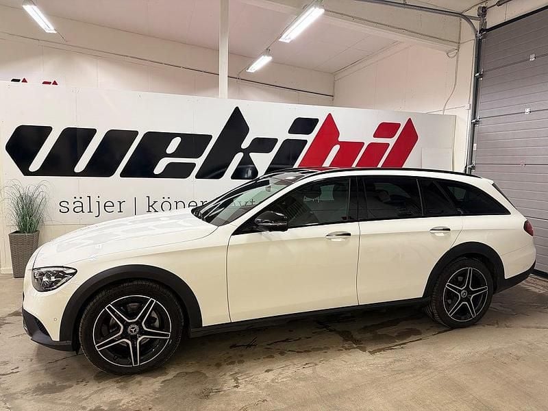 Begagnad Mercedes E220 All-Terrain SE 200 HK (147 kW) 2023 Vit Kombi