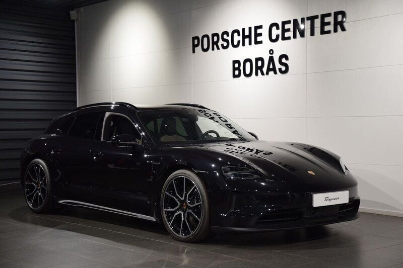 Svart (black) Begagnad 2025 Porsche Taycan 4S Sport Turismo Sedan | 1 499 000 kr - Bild 1/4