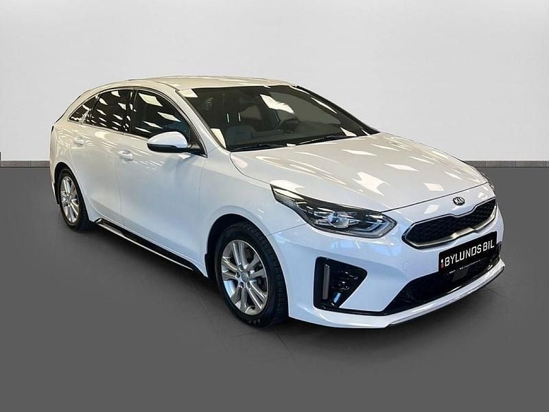 Begagnad Kia ProCeed GT-Line 140 HK (102 kW) 2019 Vit Kombi