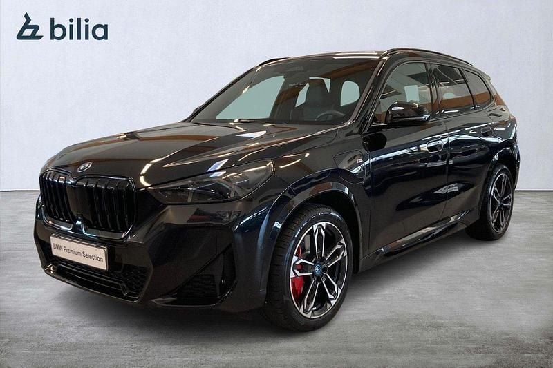 Svart Begagnad 2024 BMW X1 Comfort Edition SUV | 589 000 kr - Bild 1/4