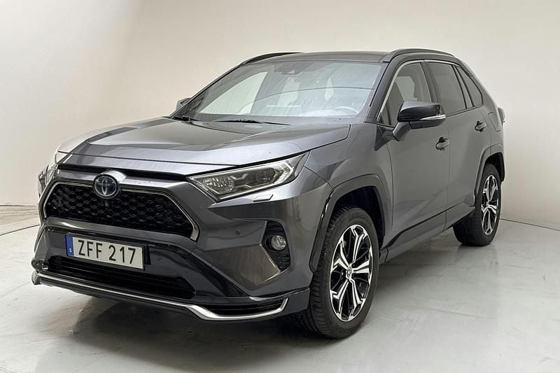 Grå Begagnad 2021 Toyota RAV4 Premium SUV | 299 000 kr - Bild 1/4