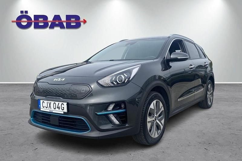 Grå Begagnad 2021 Kia e-Niro Advance SUV | 258 900 kr (Marknadspris) - Bild 1/4