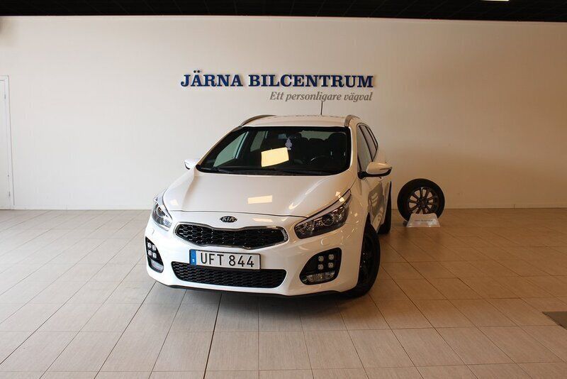 Vit Begagnad 2016 Kia Ceed Sportswagon GT-Line Kombi | 114 900 kr (Marknadspris) - Bild 1/4
