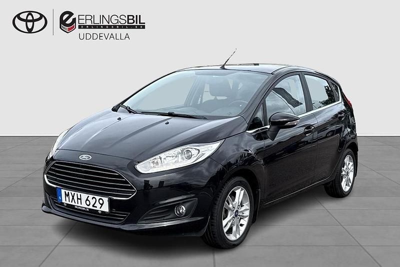 Svart Begagnad 2016 Ford Fiesta Titanium Halvkombi | 89 000 kr (Marknadspris) - Bild 1/4