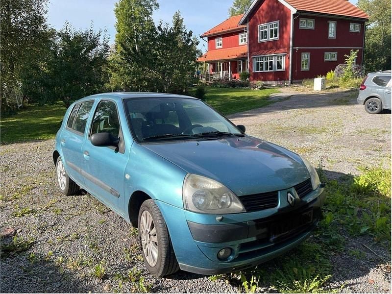 Blå Begagnad 2006 Renault Clio R.S. Authentique Halvkombi | 6 000 kr (Superpris) - Bild 1/2