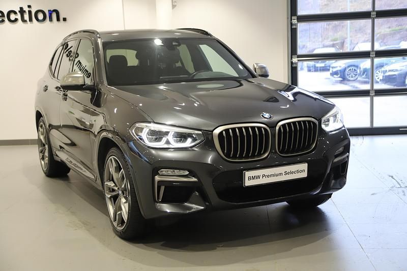 Grå Begagnad 2018 BMW X3 M Sport SUV | 409 000 kr (Marknadspris) - Bild 1/3