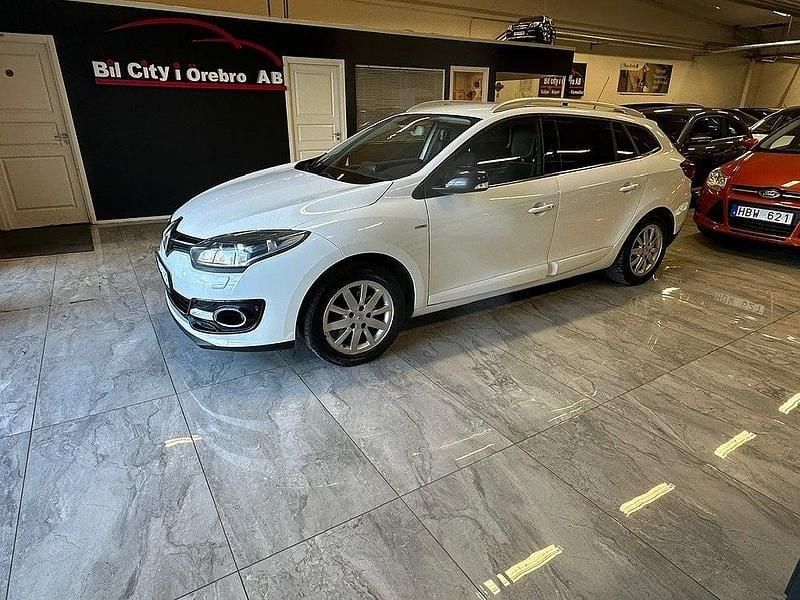 Begagnad Renault Mégane GrandTour Bose Edition 131 HK (96 kW) 2015 Vit Kombi
