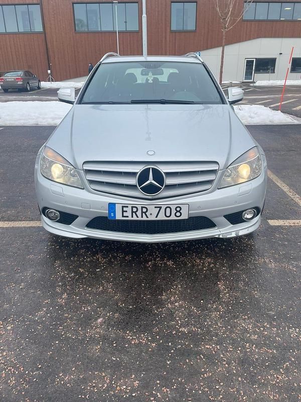Begagnad Mercedes C220 170 HK (125 kW) 2008