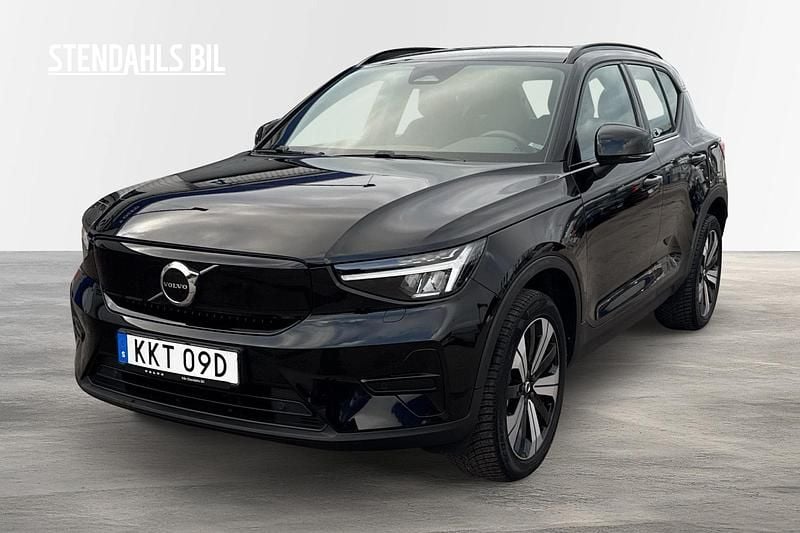 Svart Begagnad 2023 Volvo XC40 Single Motor SUV | 329 900 kr (Bra pris) - Bild 1/4