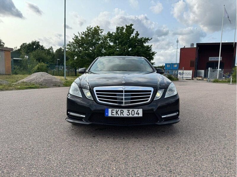 Svart Begagnad 2012 Mercedes E350 Sedan | 125 000 kr (Marknadspris) - Bild 1/4