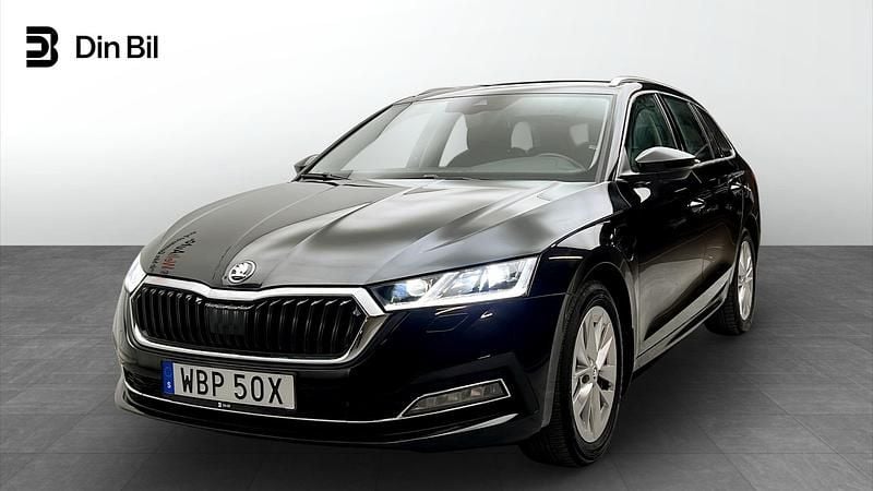 Svart Begagnad 2024 Skoda Octavia Style Kombi | 314 500 kr (Marknadspris) - Bild 1/4