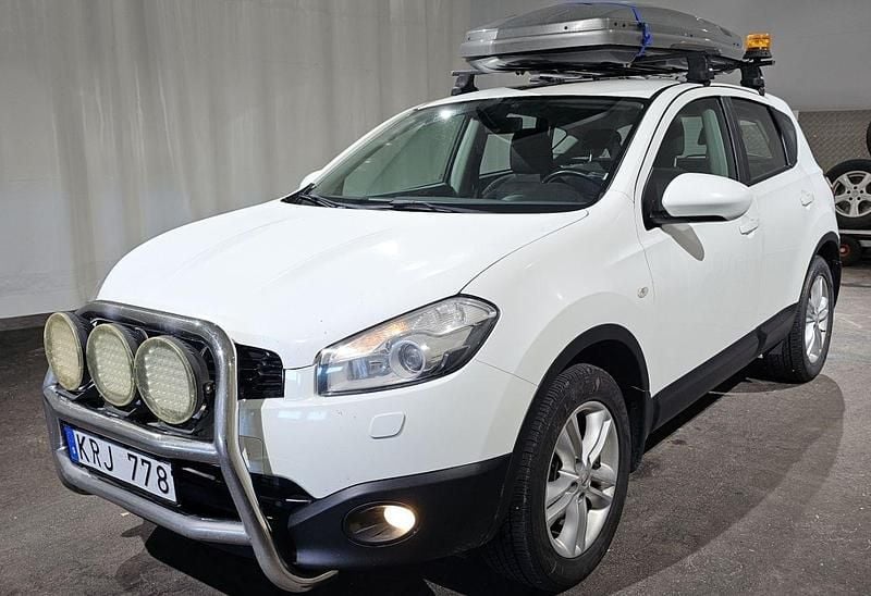 Vit Begagnad 2012 Nissan Qashqai SUV | 59 900 kr (Bra pris) - Bild 1/4