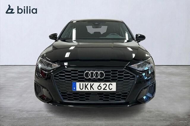 Begagnad Audi A3 Proline 151 HK (111 kW) 2023 Brilliantsvart Sedan
