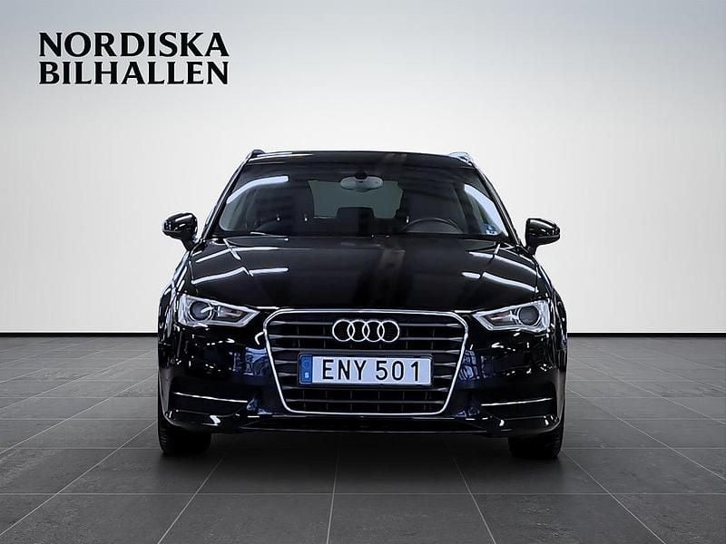 Begagnad Audi A3 Sportback Attraction 110 HK (80 kW) 2015 Svart Halvkombi