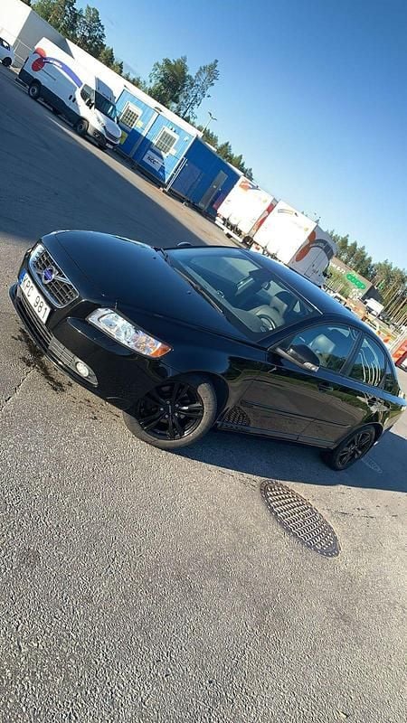 Sapphire black Begagnad 2012 Volvo S40 Sedan | 67 900 kr (Lite dyr) - Bild 1/4