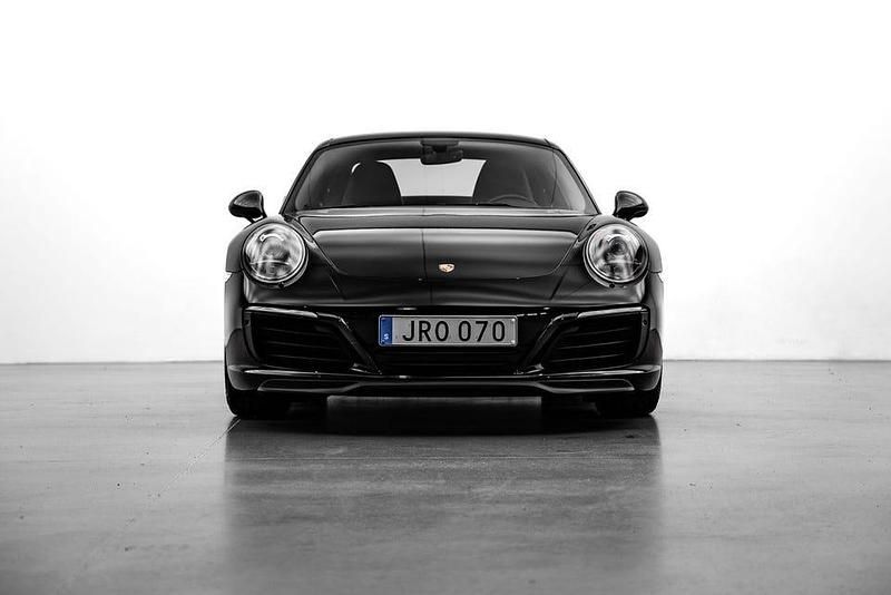 Begagnad Porsche 911 Carrera T 370 HK (272 kW) 2018 Svart Sportkupé