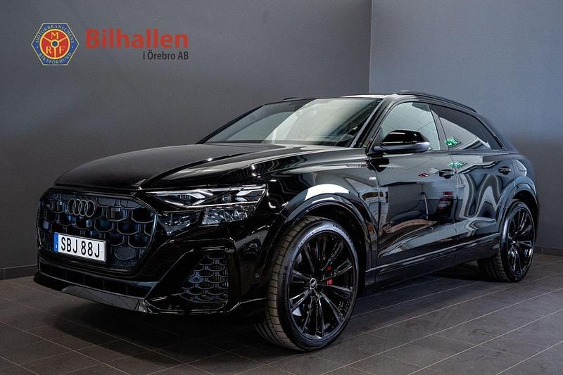 Svart Begagnad 2025 Audi Q8 S-Line SUV | 1 099 900 kr - Bild 1/4