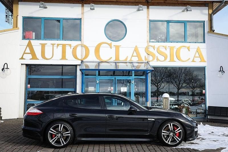 Begagnad Porsche Panamera 430 HK (316 kW) 2012 Svart Halvkombi