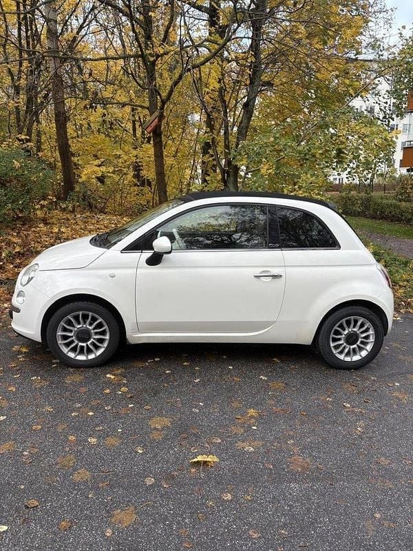 Vit Begagnad 2011 Fiat 500C Lounge Cab | 71 000 kr (Bra pris) - Bild 1/4