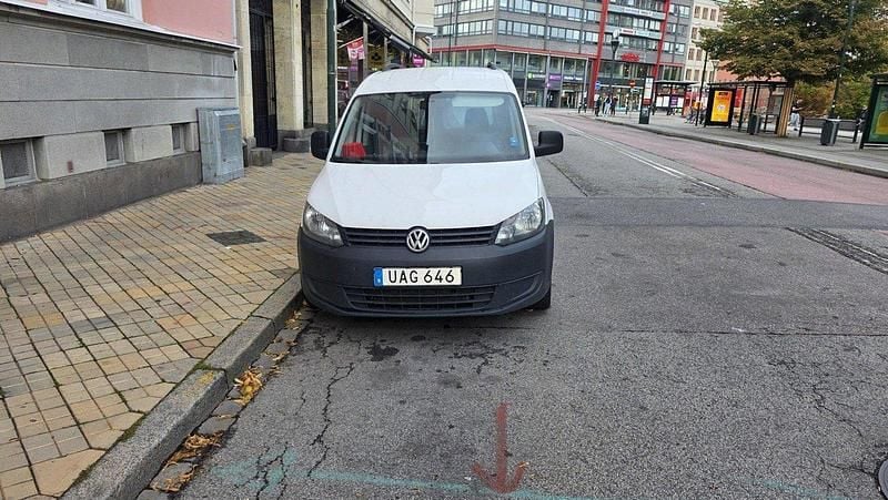 Vit Begagnad 2012 VW Caddy Minibuss | 45 000 kr (Bra pris) - Bild 1/1