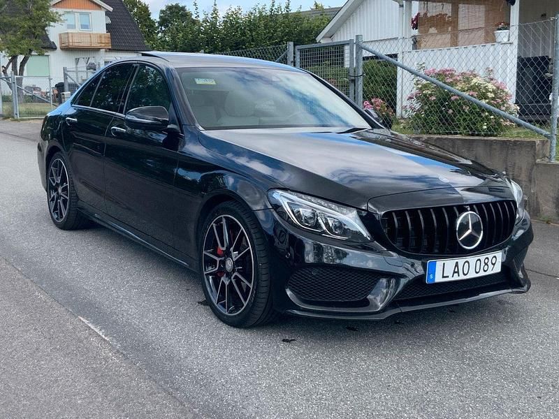Svart Begagnad 2015 Mercedes C450 AMG AMG Sedan | 339 900 kr - Bild 1/4
