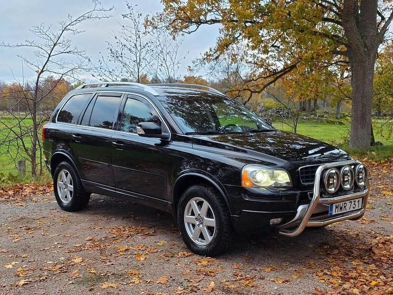 Svart Begagnad 2013 Volvo XC90 SUV | 109 800 kr (Marknadspris) - Bild 1/4