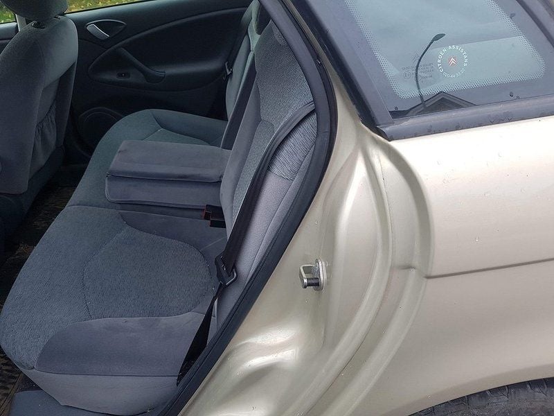 Begagnad Citroën C5 133 HK (97 kW) 2004 Ljusbrun Sedan