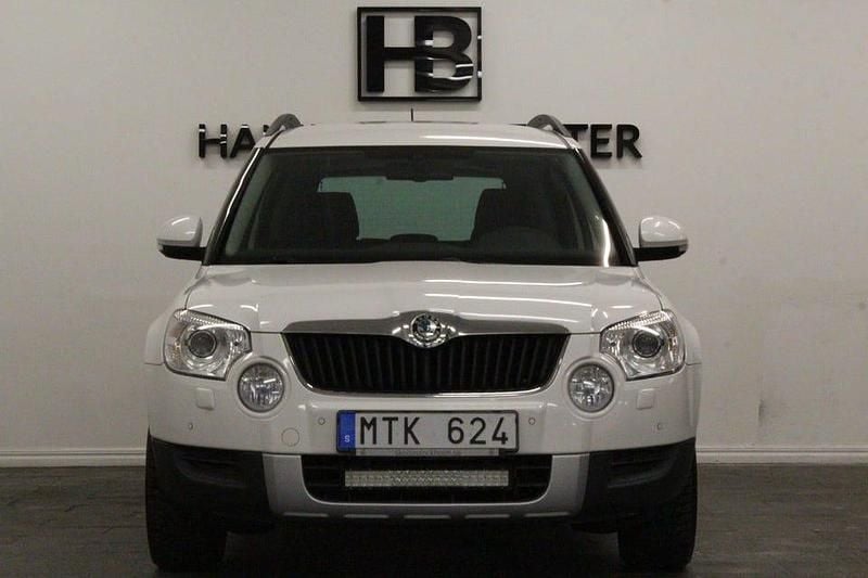 Begagnad Skoda Yeti Experience 105 HK (77 kW) 2012 Vit SUV