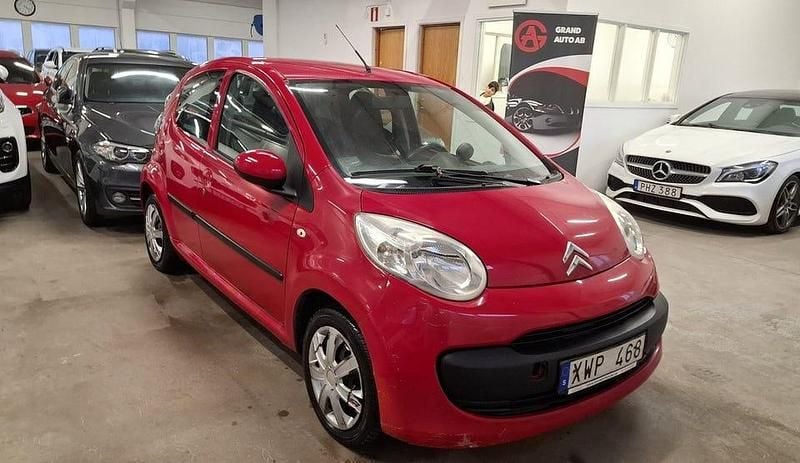 Begagnad Citroën C1 68 HK (50 kW) 2006 Röd Halvkombi