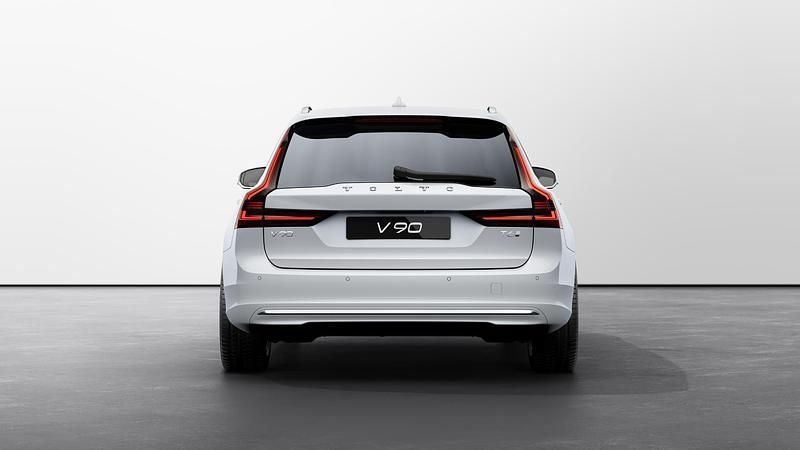 Ny Volvo V90 Core 2025 Vit Kombi